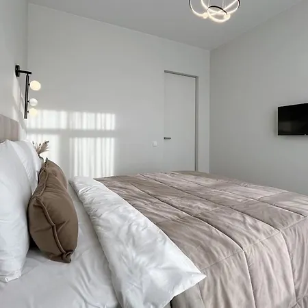 Johanna Hotel *